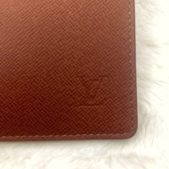 ✨️LOUIS VUITTON TAIGA LEATHER  ID CARD HOLDER - Picture 3 of 15